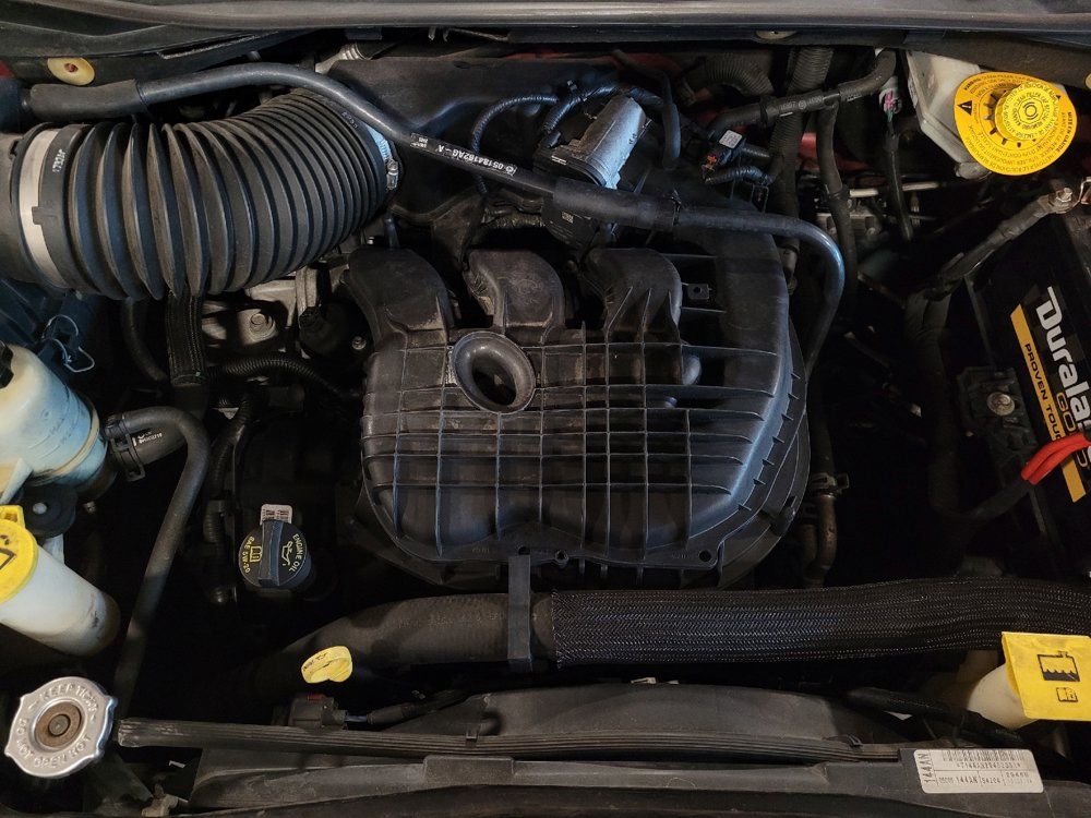 Used 2016 Chrysler Town & Country Touring FWD image 30