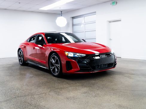Used 2022 Audi e-tron GT Prestige w/ Prestige Package image 26