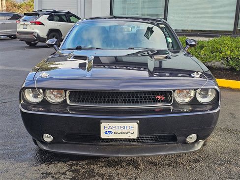 Used 2011 Dodge Challenger R/T image 2