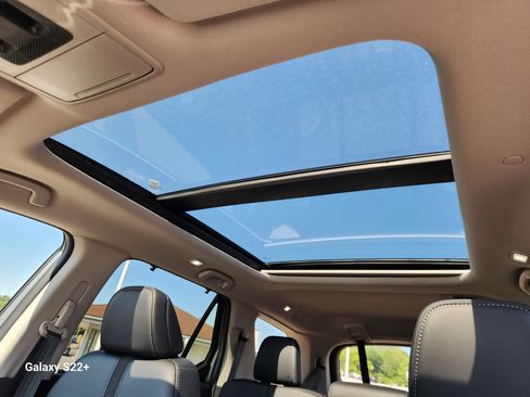 Used 2025 Honda Pilot Touring image 16