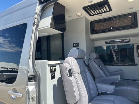 Used 2017 Mercedes-Benz Sprinter 3500 image 14