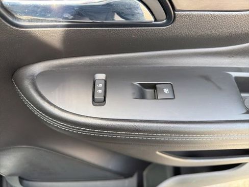 Used 2020 Buick Encore Preferred image 13