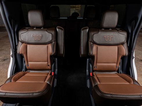 Used 2025 Ford Expedition King Ranch image 36