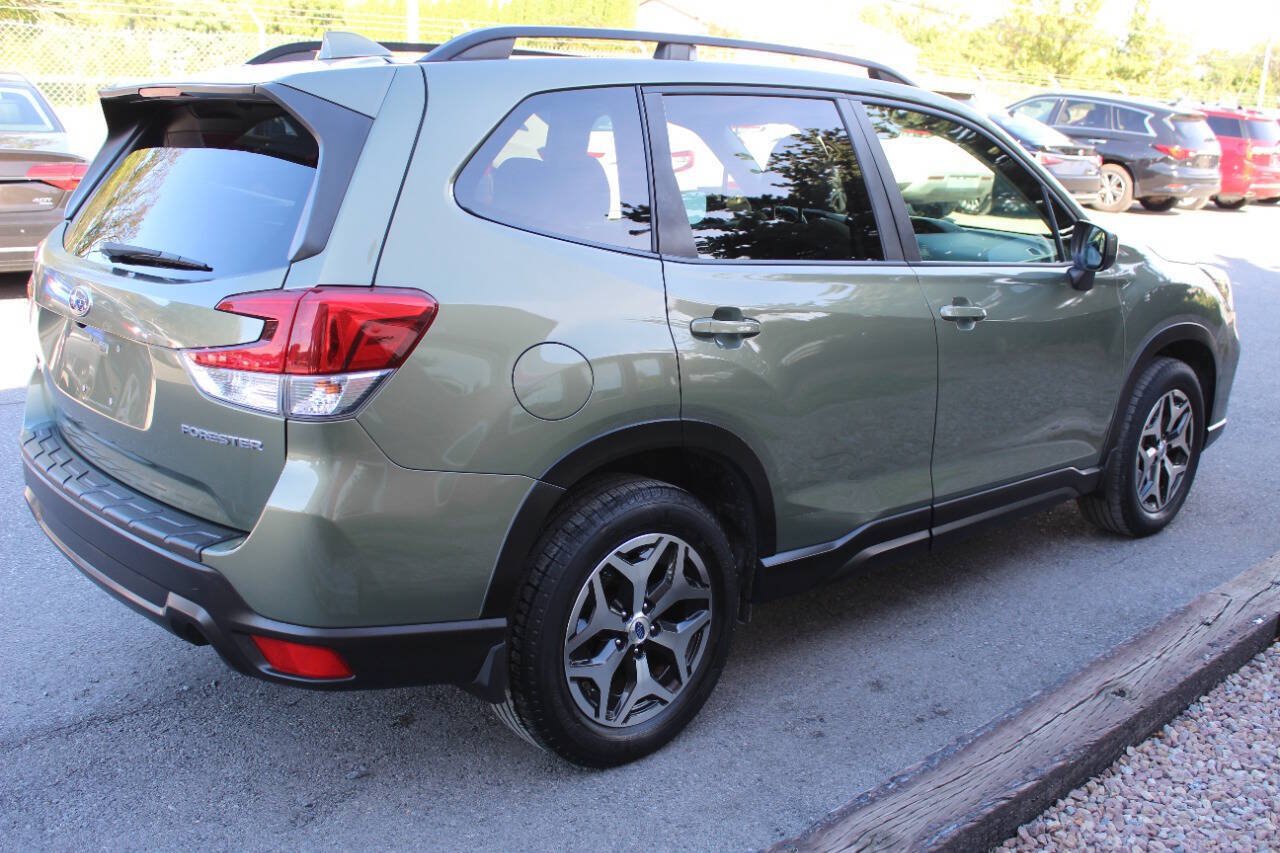 Used 2019 Subaru Forester Premium w/ All-Weather Package AWD/4WD image 5