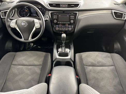 Used 2016 Nissan Rogue SV AWD/4WD image 3