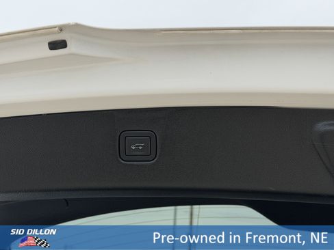 Certified 2025 Chevrolet Blazer Premier w/ Driver Confidence II Package AWD/4WD image 6