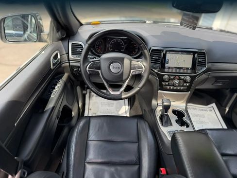 Used 2019 Jeep Grand Cherokee Limited AWD/4WD image 11