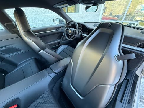 Used 2023 Porsche 911 Carrera T image 42