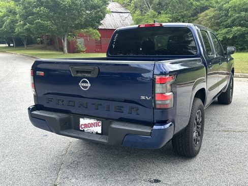 Used 2023 Nissan Frontier SV RWD image 5