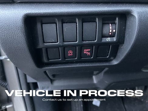 Used 2020 Subaru Forester Premium image 14