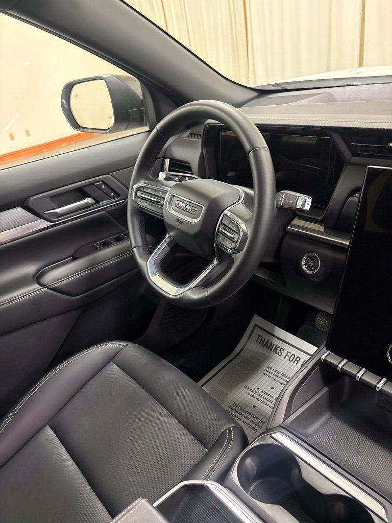 Used 2026 GMC Terrain Elevation w/ Elevation Premium Package FWD image 23