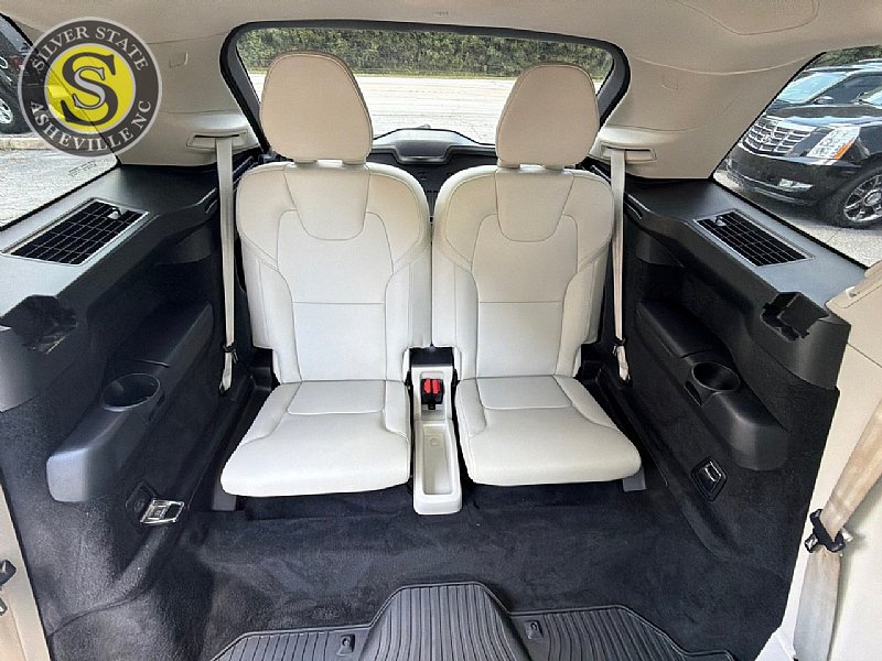 Used 2017 Volvo XC90 T6 Momentum w/ Vision Package AWD/4WD image 23