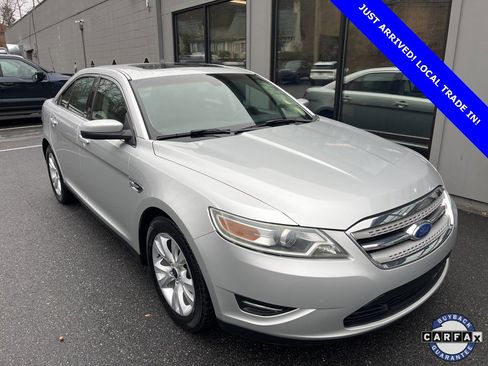 Used 2012 Ford Taurus SEL image 1