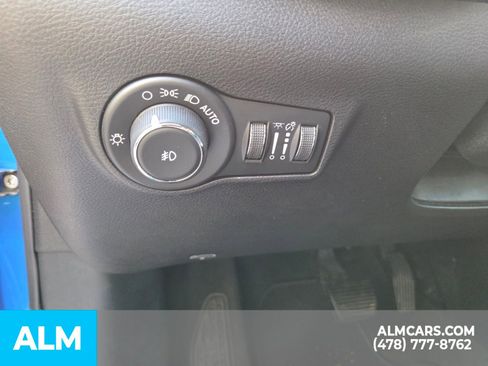 Used 2025 Jeep Compass Limited AWD/4WD image 13