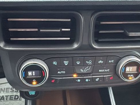 Certified 2022 Ford Maverick Lariat w/ Lariat Luxury Package image 25