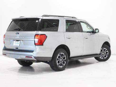 Used 2024 Ford Expedition XLT AWD/4WD image 34