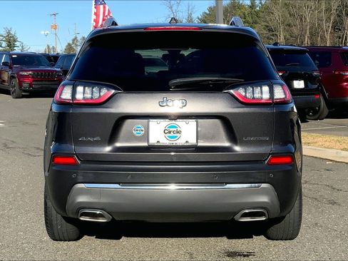 Used 2019 Jeep Cherokee Limited image 4