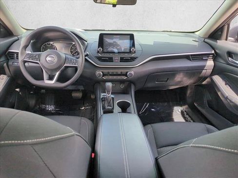 Used 2022 Nissan Altima 2.5 SV FWD image 16