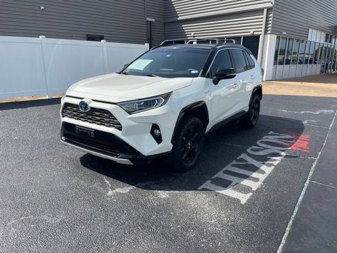 Used 2020 Toyota RAV4 XSE AWD/4WD image 1