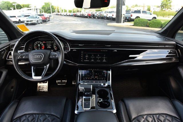 Used 2021 Audi SQ7 Premium Plus w/ Executive Package AWD/4WD image 7