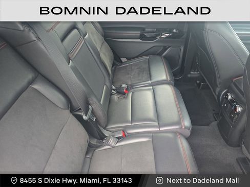 Used 2022 Ford Explorer ST-Line w/ Class IV Trailer Tow Package image 19