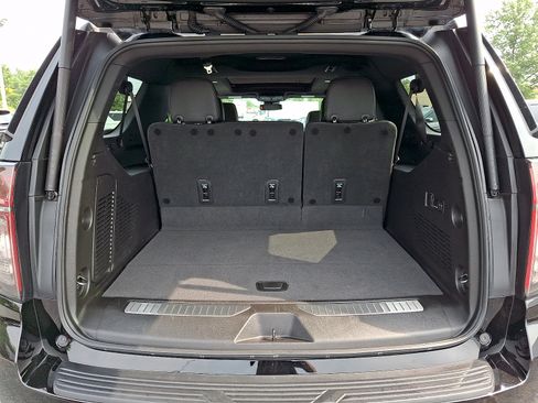 Used 2023 Chevrolet Suburban RST w/ Luxury Package AWD/4WD image 30