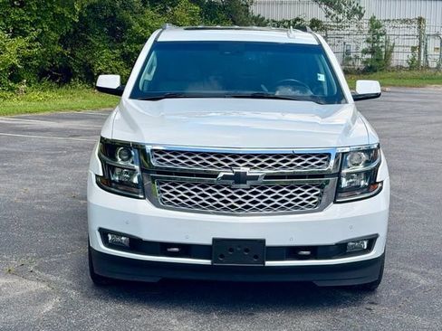 Used 2019 Chevrolet Tahoe LT w/ LT Signature Package RWD image 12