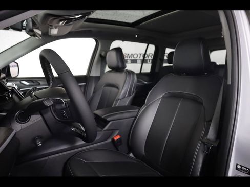 New 2024 Jeep Grand Cherokee Limited 4xe w/ Luxury Tech Group II AWD/4WD image 13