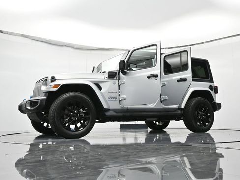 Used 2023 Jeep Wrangler Unlimited Sahara image 60
