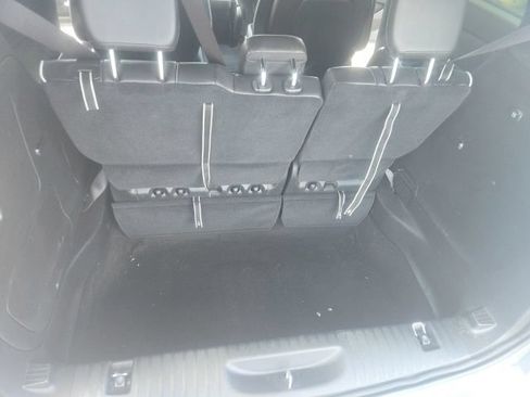Used 2024 Chrysler Pacifica Limited FWD image 35