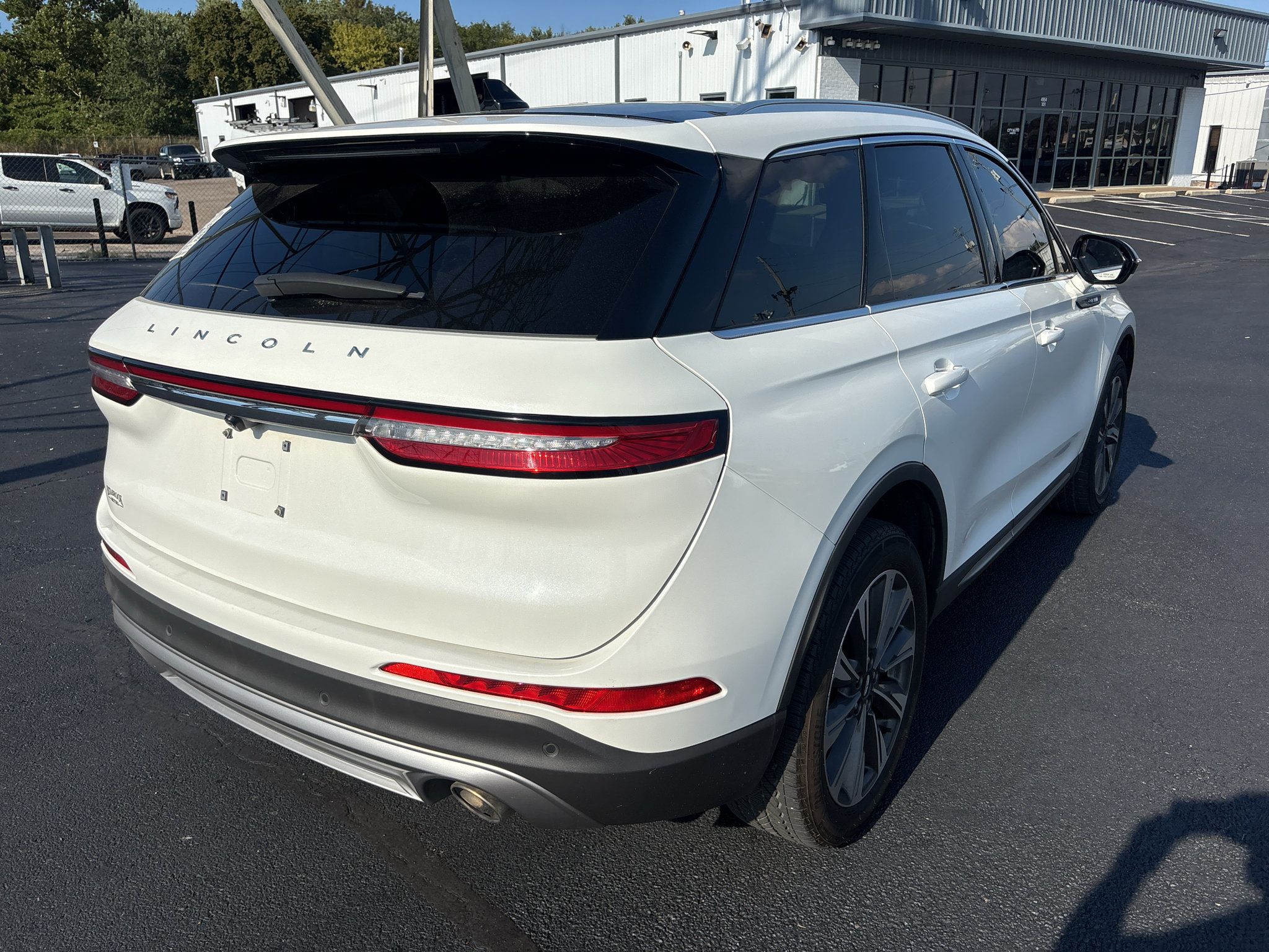 Used 2022 Lincoln Corsair Reserve w/ Elements Package FWD image 9