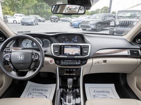 Used 2017 Honda Accord EX-L image 29