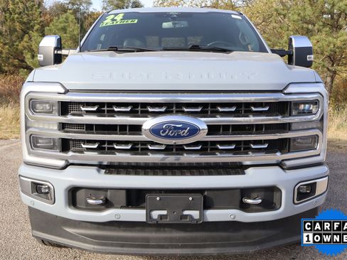 Used 2024 Ford F250 Platinum image 11