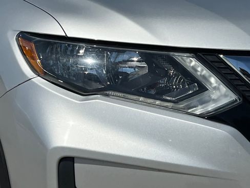 Used 2020 Nissan Rogue SL FWD image 33