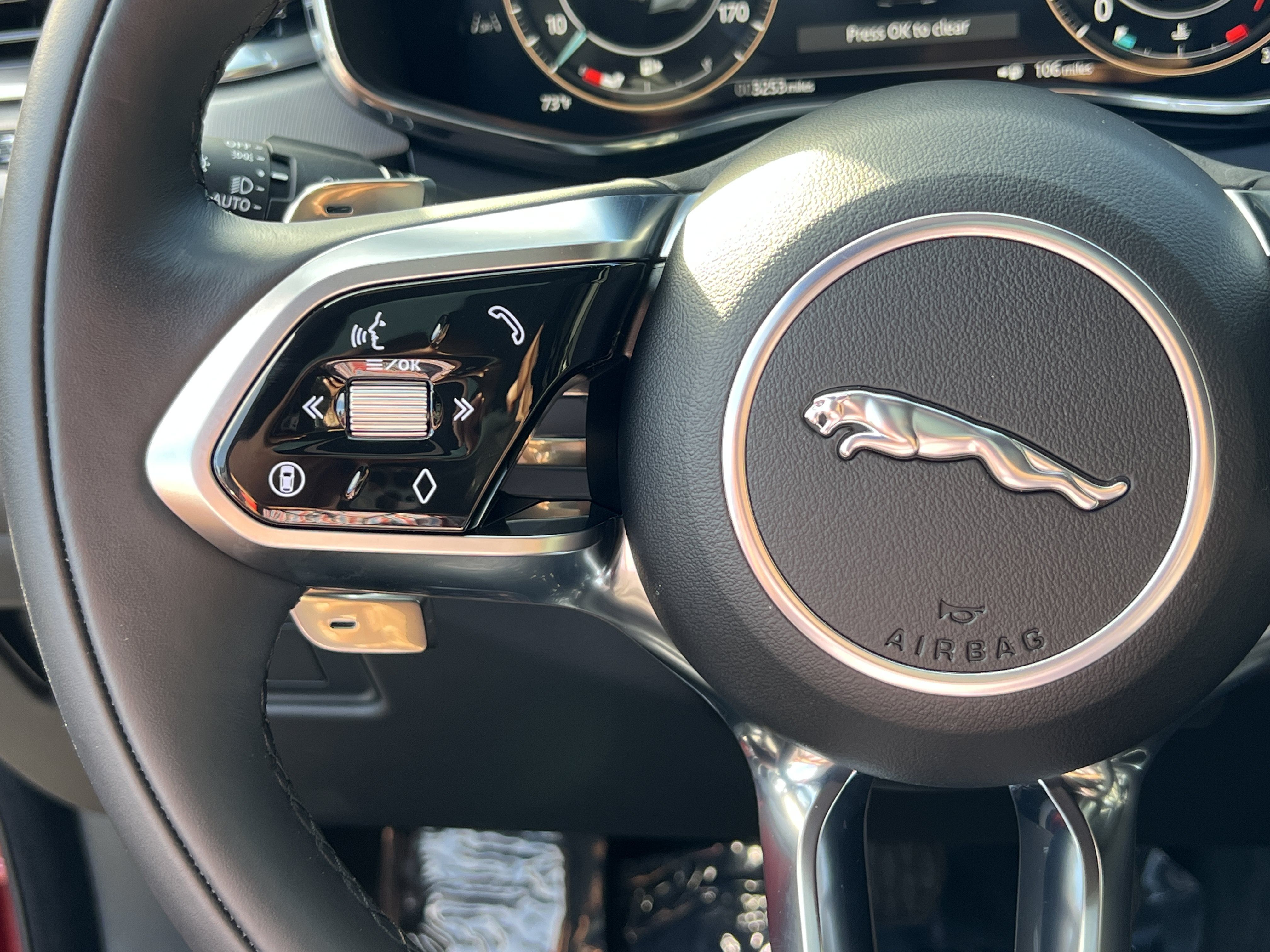 Certified 2025 Jaguar F-PACE R-Dynamic S AWD/4WD image 30