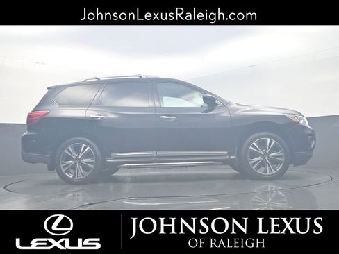 Used 2020 Nissan Pathfinder Platinum image 20