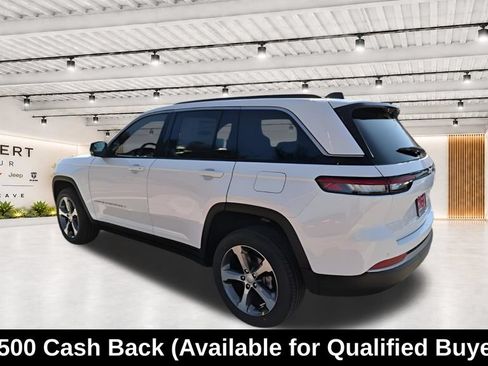 New 2026 Jeep Grand Cherokee Limited RWD image 7