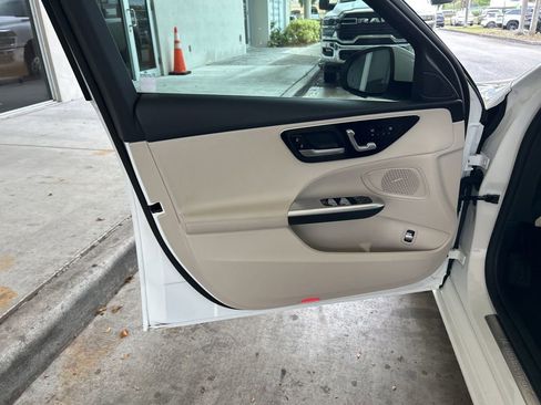 Used 2024 Mercedes-Benz C 300 Sedan image 37
