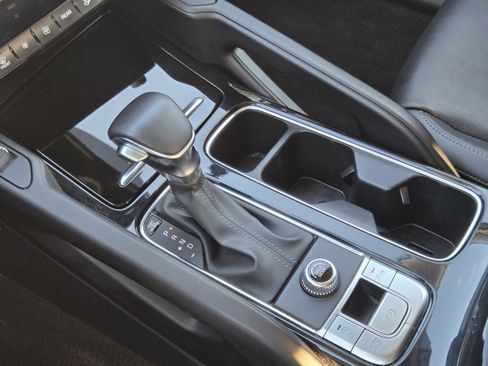 Used 2025 Kia Telluride S FWD image 16