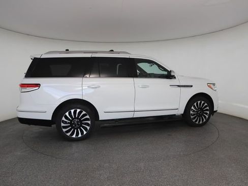 Used 2024 Lincoln Navigator Black Label image 21