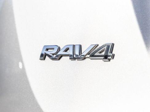 Used 2017 Toyota RAV4 LE w/ Carpet Mat Package FWD image 12