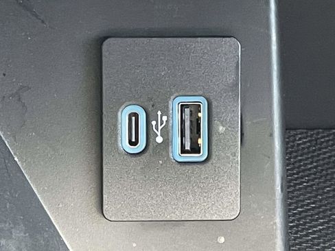 Used 2024 Ford F150 Lariat w/ Bed Utility Package AWD/4WD image 23