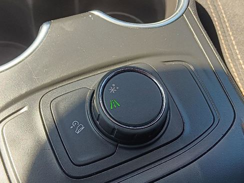 Used 2019 GMC Terrain SLE image 30