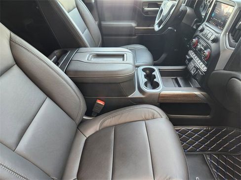 Used 2020 Chevrolet Silverado 1500 LT Trail Boss AWD/4WD image 19
