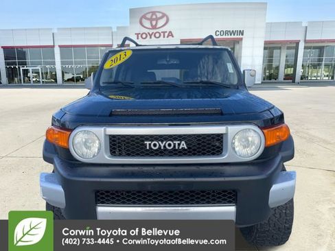 Used 2013 Toyota FJ Cruiser 4WD w/ Convenience Pkg image 8