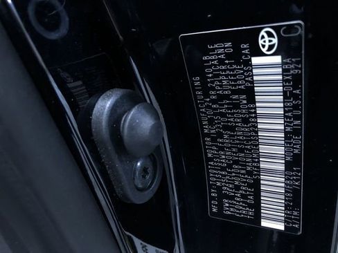 Certified 2025 Toyota Corolla LE image 32