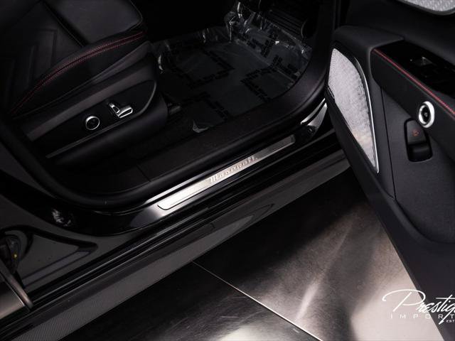 Used 2023 Maserati Grecale Trofeo AWD/4WD image 34