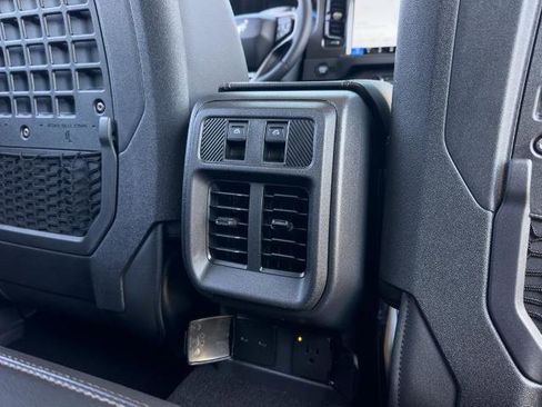 New 2025 Ford Bronco Badlands image 30