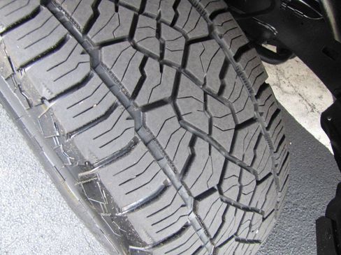 Used 2023 RAM 1500 Big Horn AWD/4WD image 34