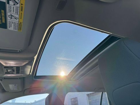 Used 2023 Toyota RAV4 XLE image 18